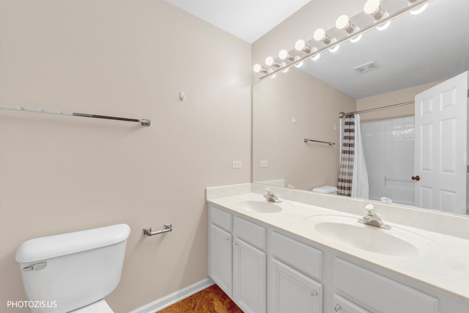 673 E Fountainview Drive 673 Property Photo 20