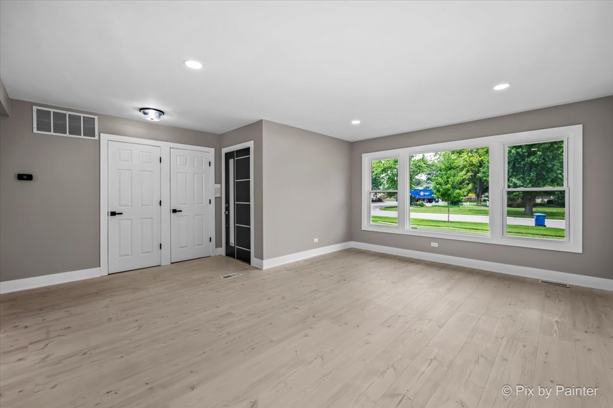 943 Oxford Street Property Photo 4