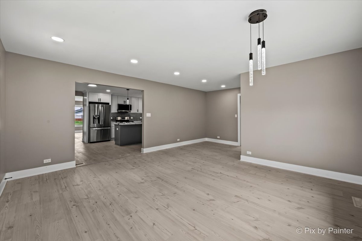 943 Oxford Street Property Photo 6
