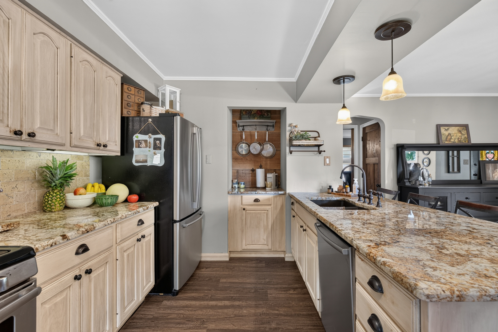 901 Lowden Road Property Photo 11