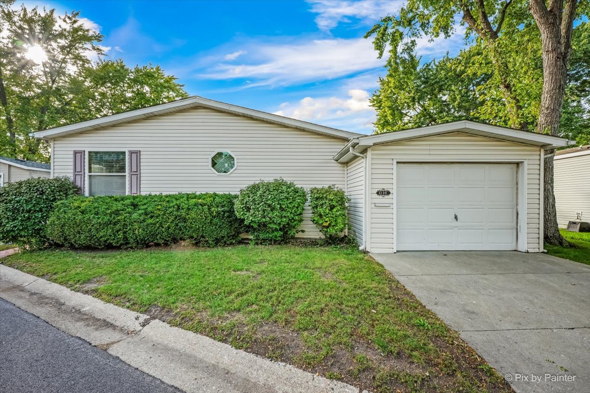 1130 Country Club Road Property Photo 3