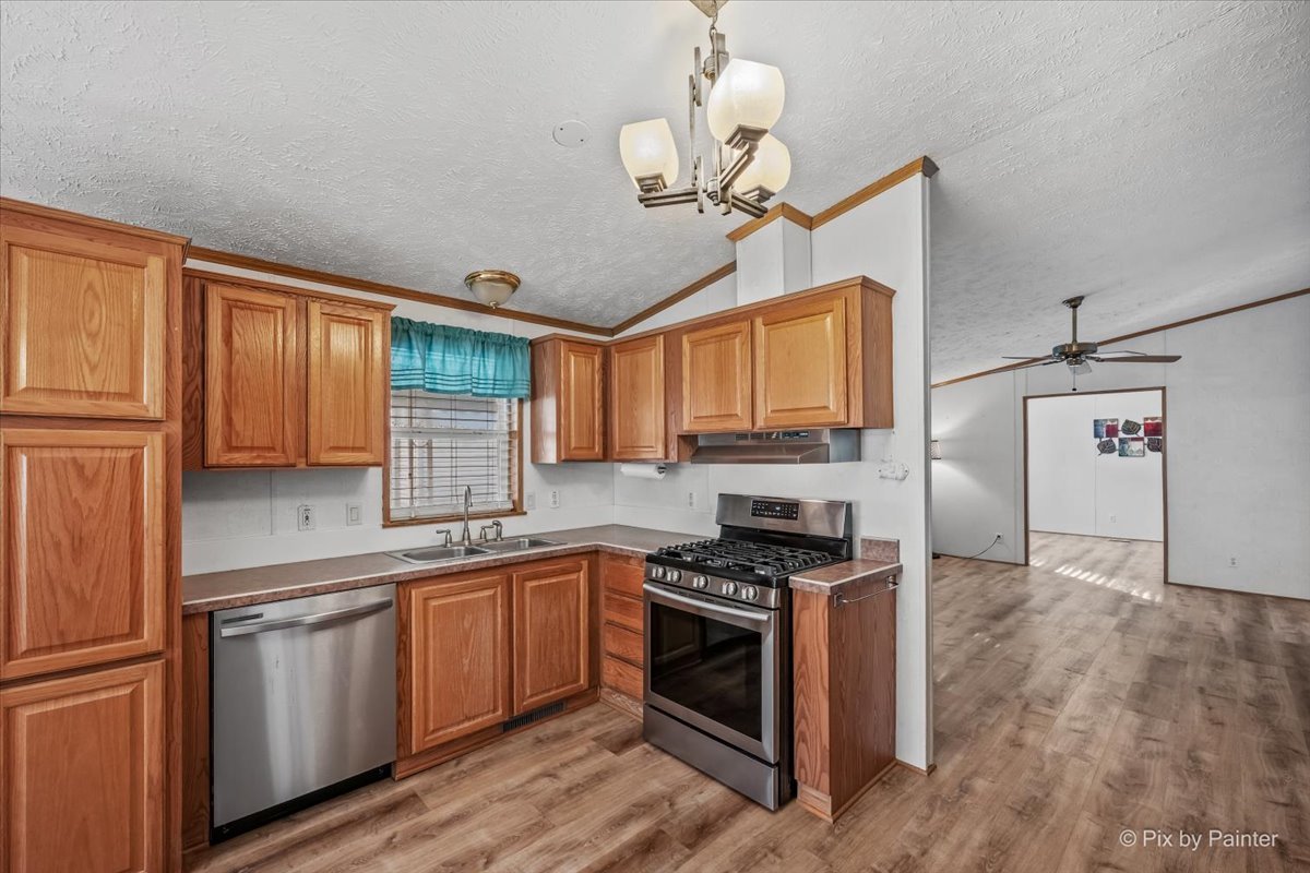 1130 Country Club Road Property Photo 10