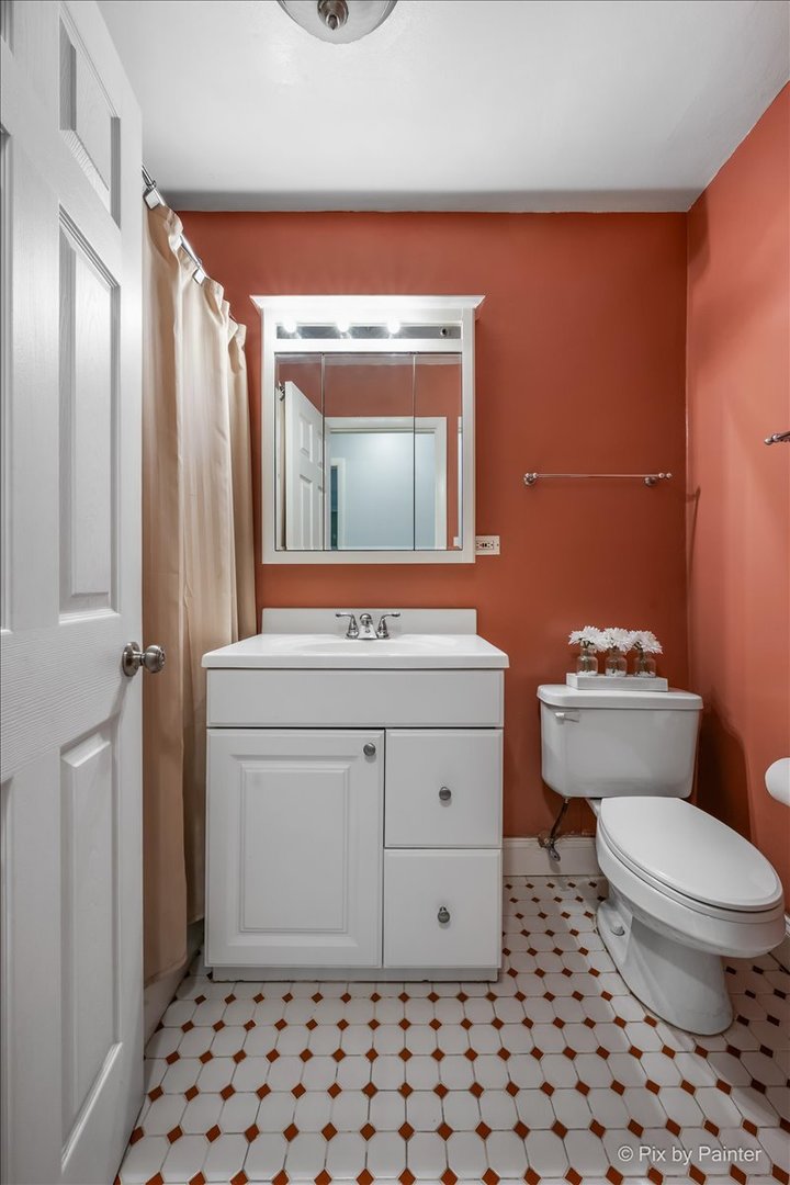 2632 N Windsor Drive 102 Property Photo 19