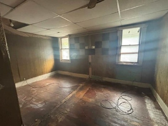 15807 Myrtle Avenue Property Photo 7