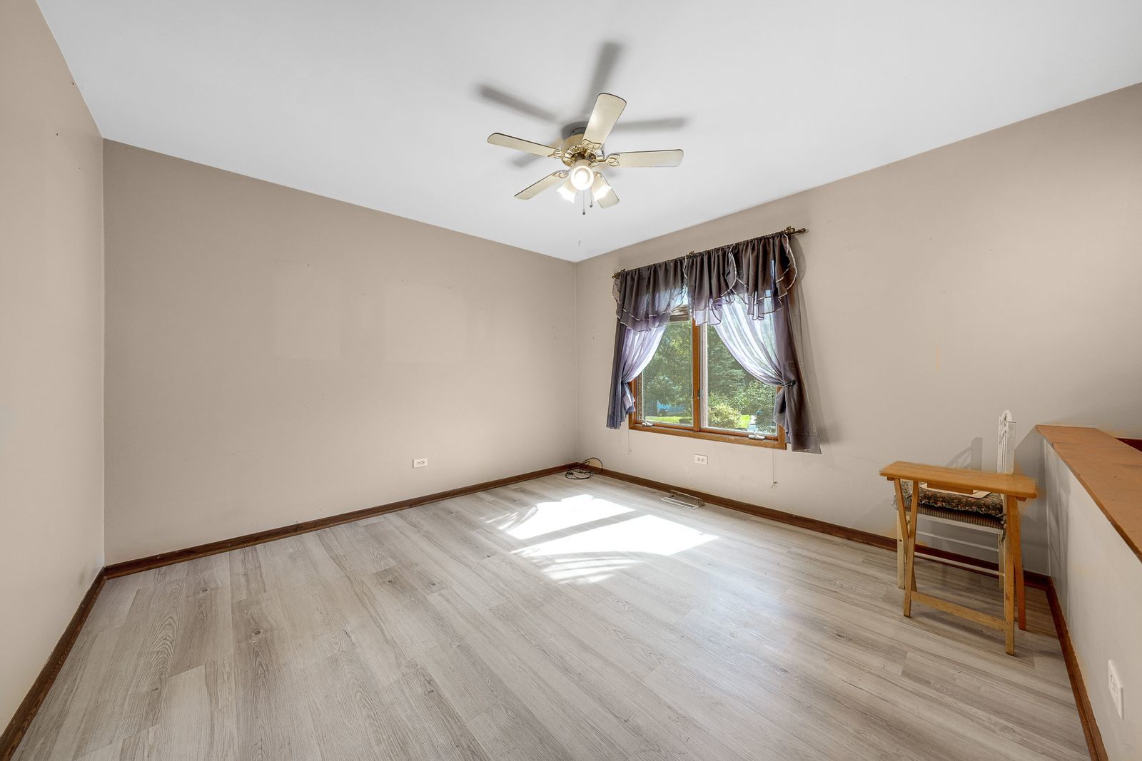 8910 Memory Trail Property Photo 5