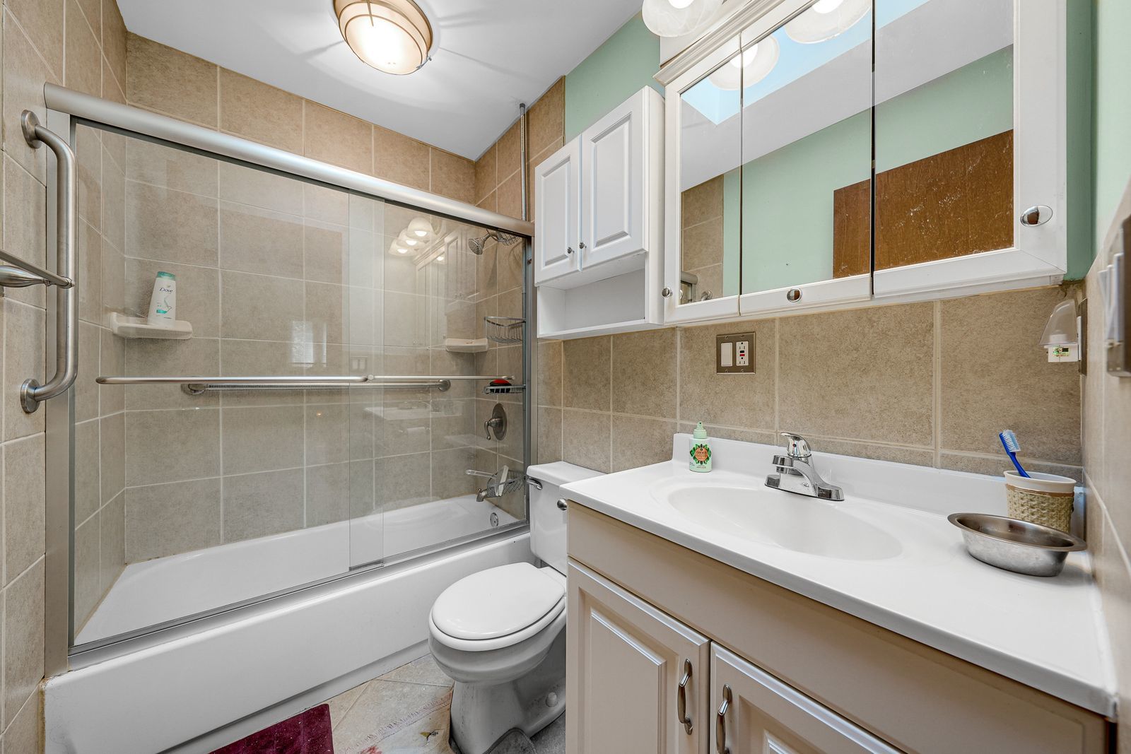 8910 Memory Trail Property Photo 15
