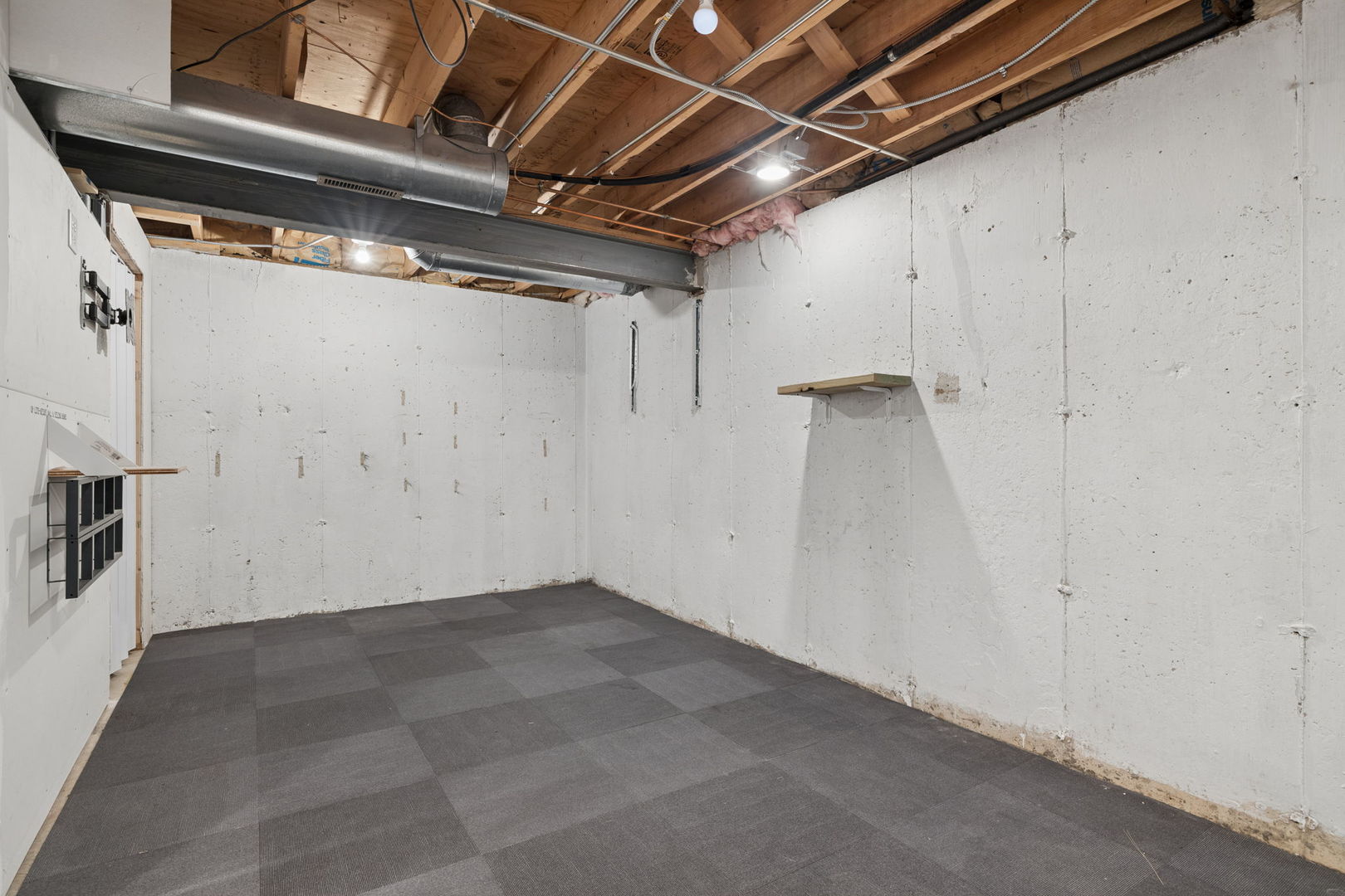 4320 Bronk Corner Property Photo 17