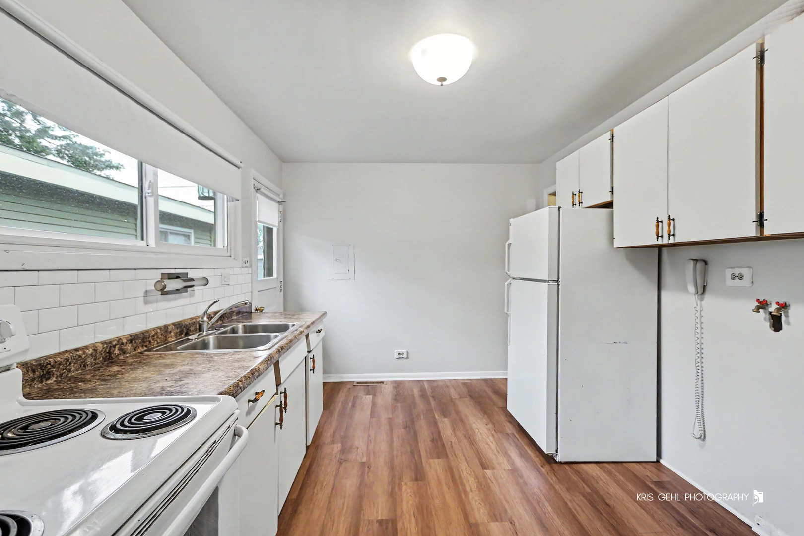 16 W Jeffery Avenue Property Photo 5