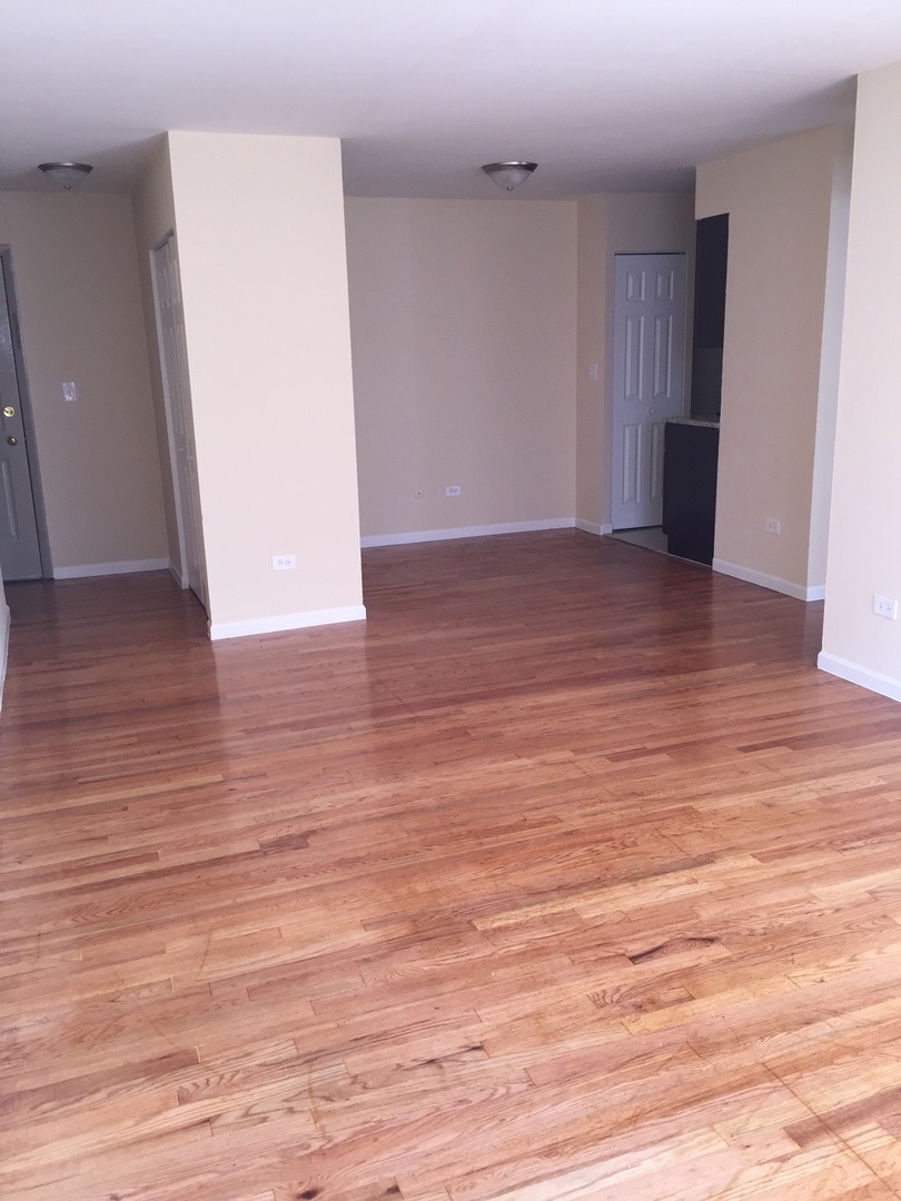 1025 W Hollywood Avenue 307 Property Photo 5