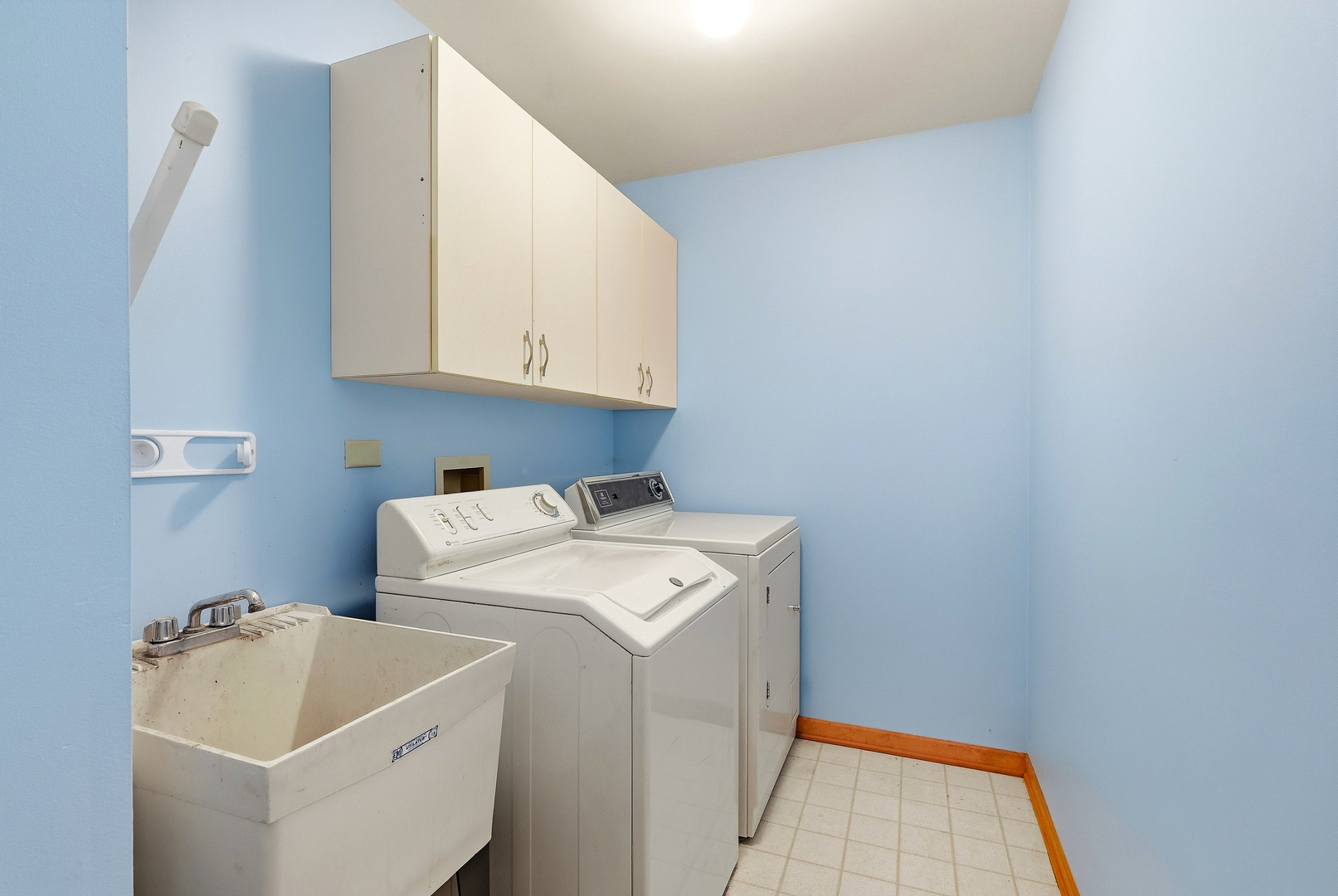 3429 Wolf Road Property Photo 29