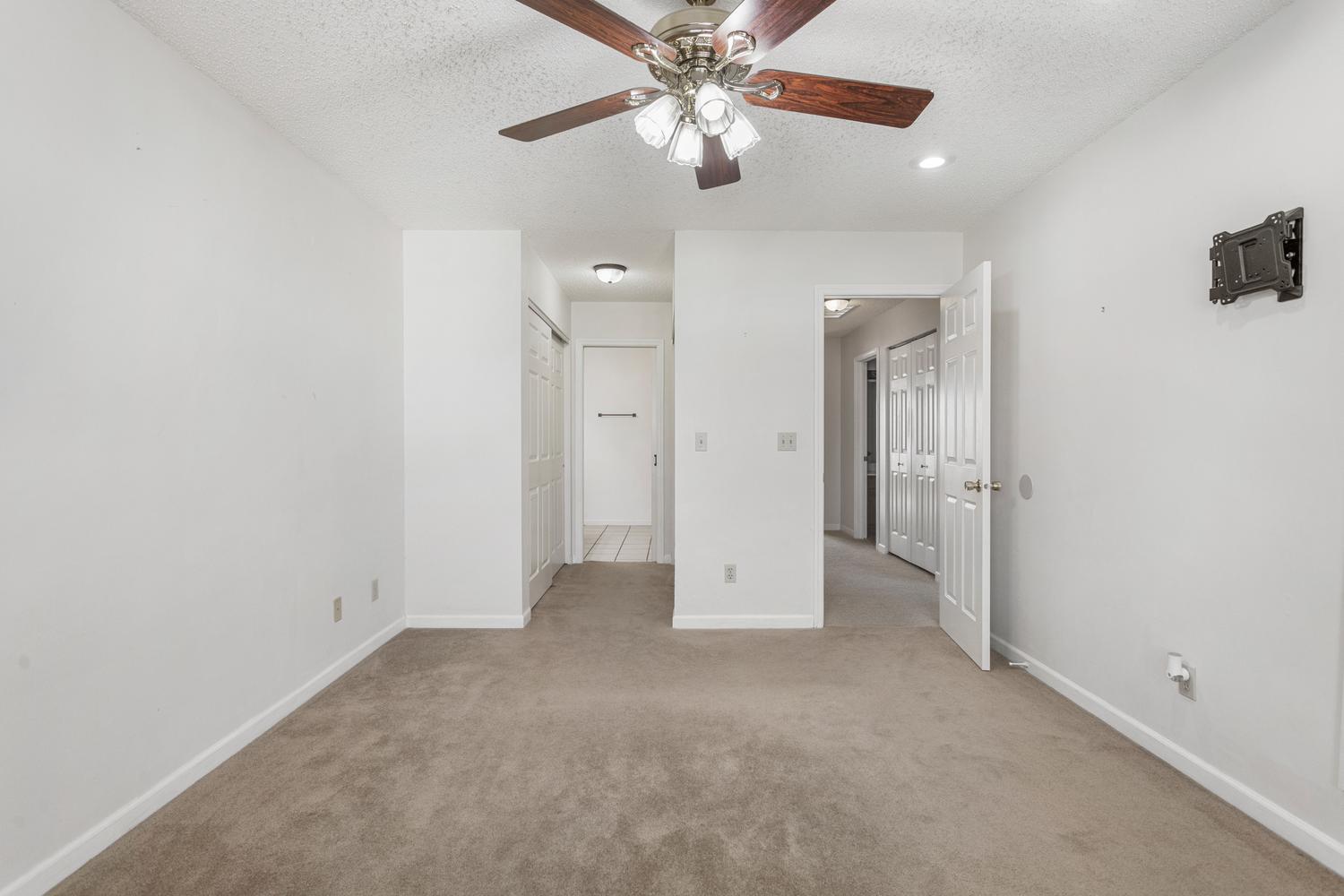 1404 Quail Run Drive Property Photo 18