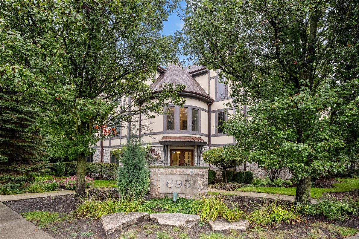 695 Roger Williams Avenue 301 Property Photo 1