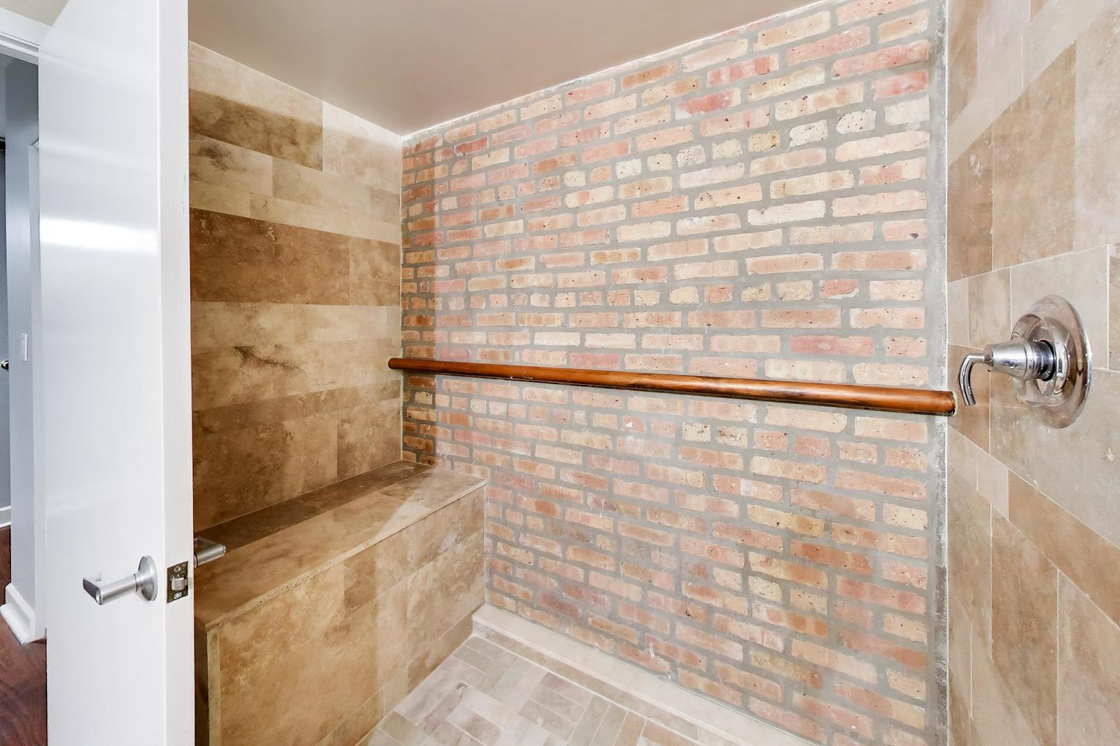 2545 S Dearborn Street 525 Property Photo 23