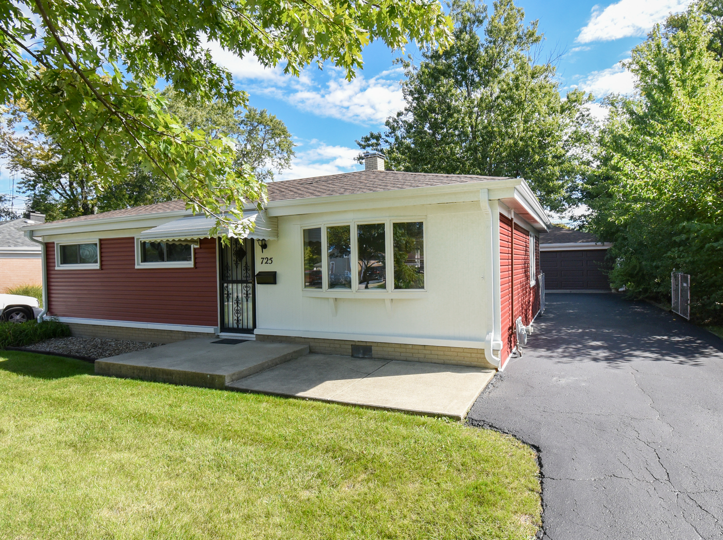 725 N Bierman Avenue Property Photo 1