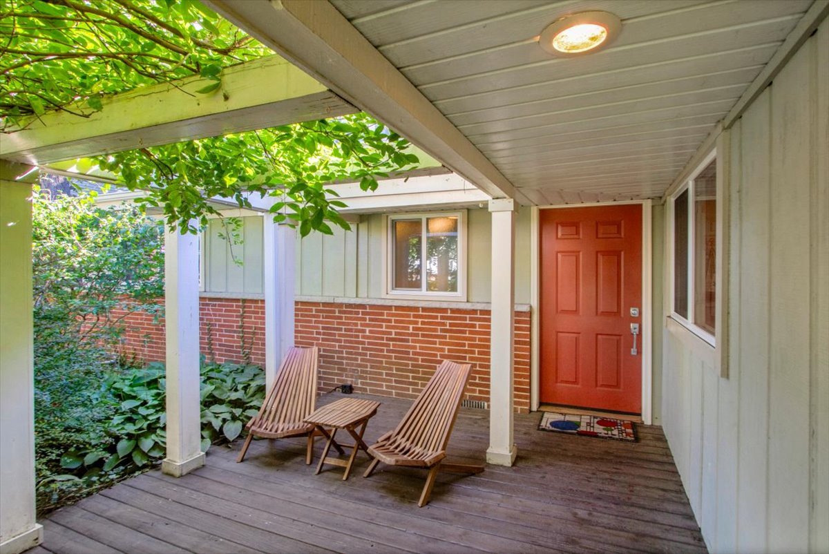 305 Dunbar Road Property Photo 4