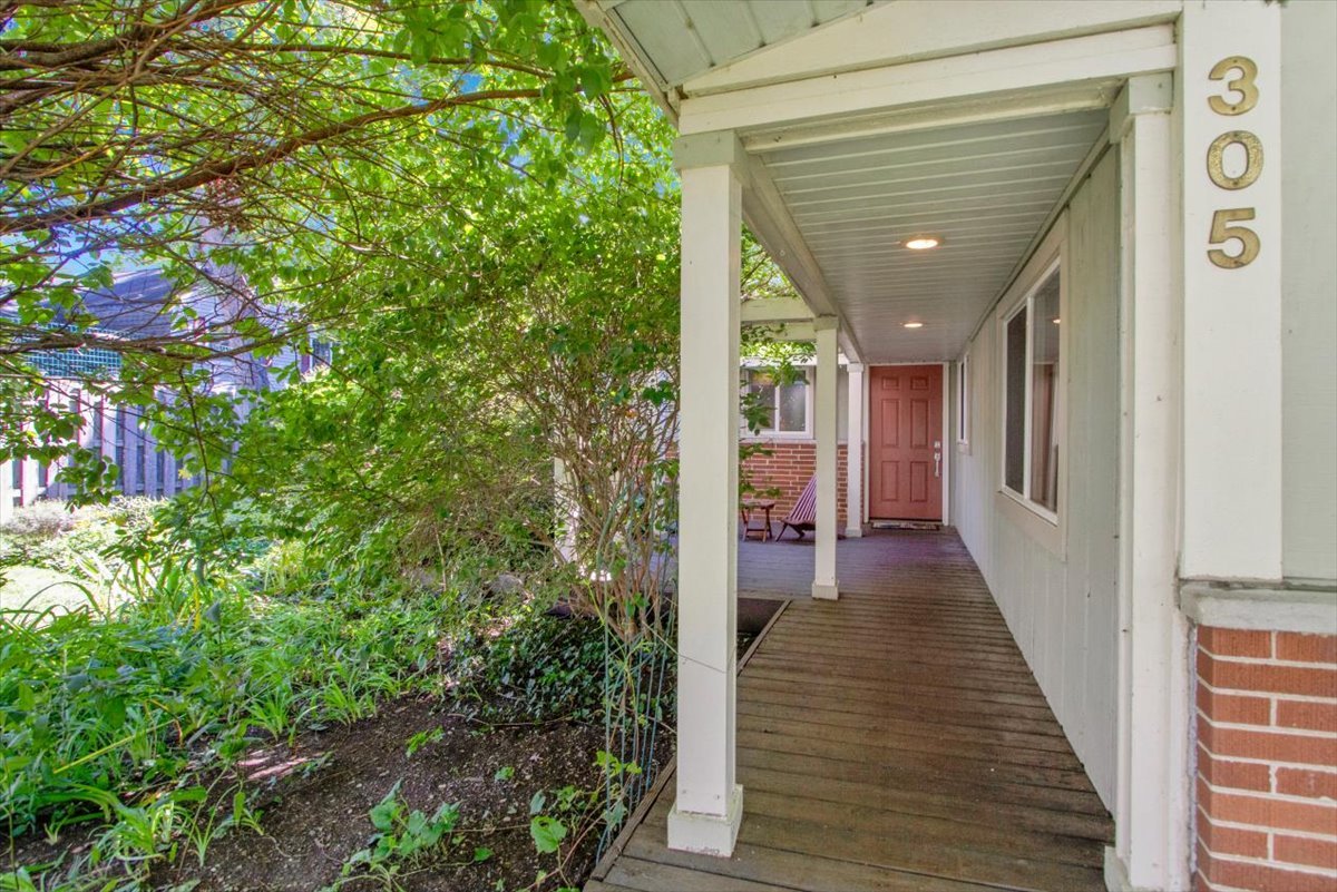 305 Dunbar Road Property Photo 5