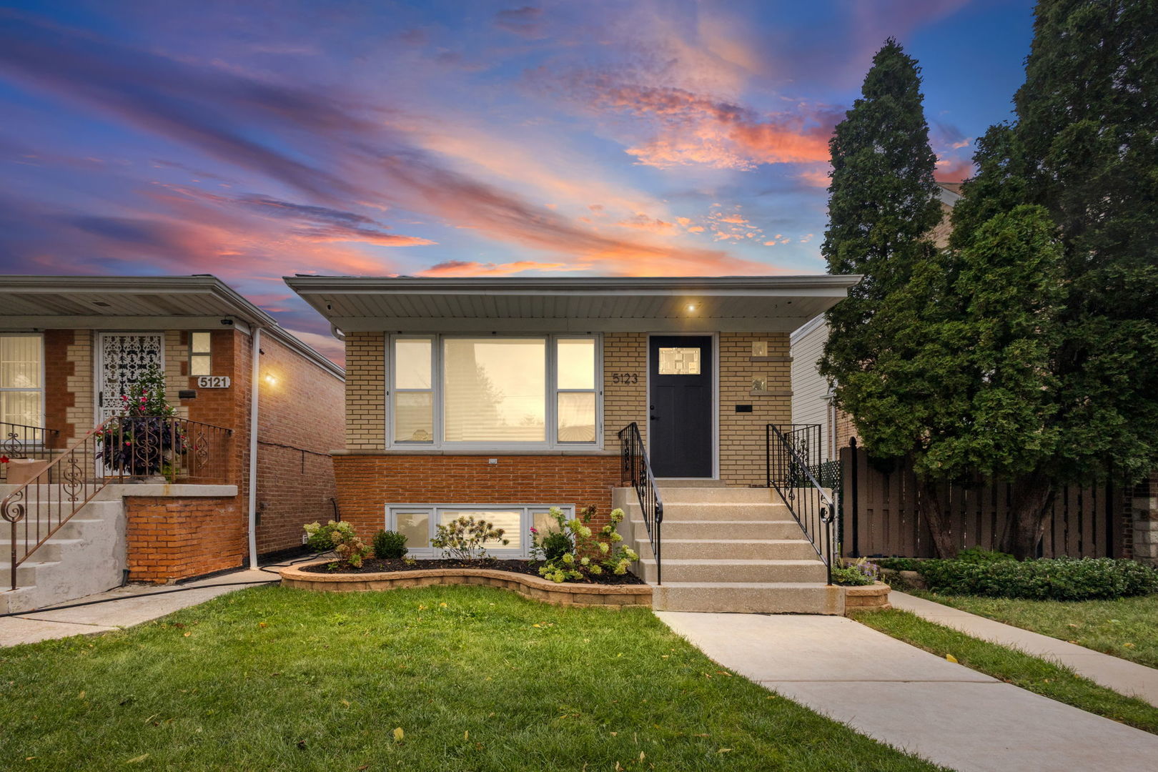 5123 S Lotus Avenue Property Photo 1