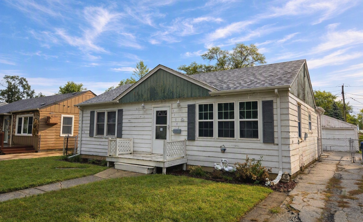 15045 Springfield Avenue Property Photo 1