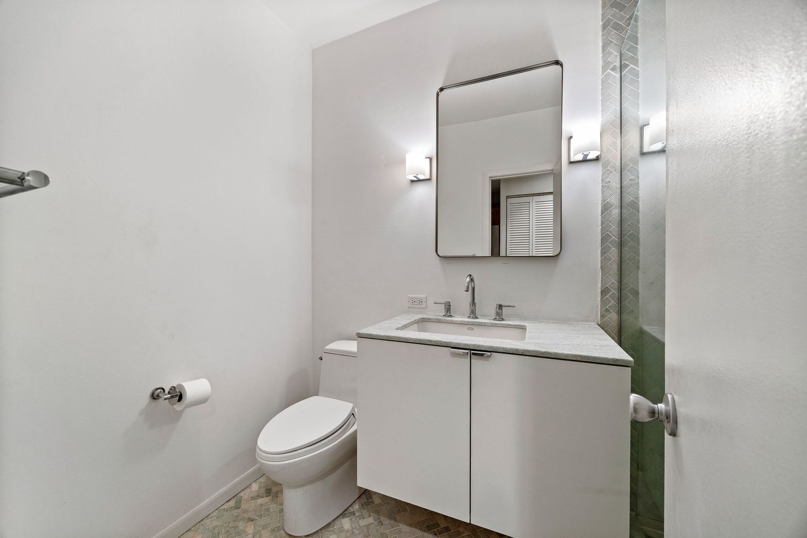 813 W Oakdale Avenue 1w Property Photo 11