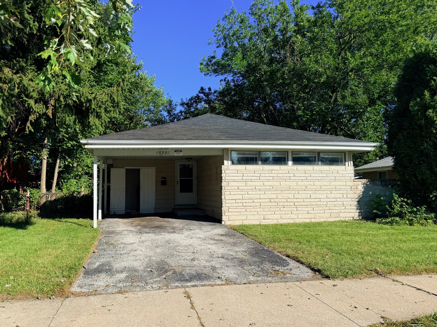 15231 Hastings Drive Property Photo 1