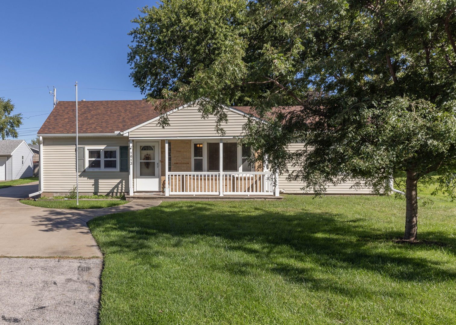 1013 12th Street Property Photo 2