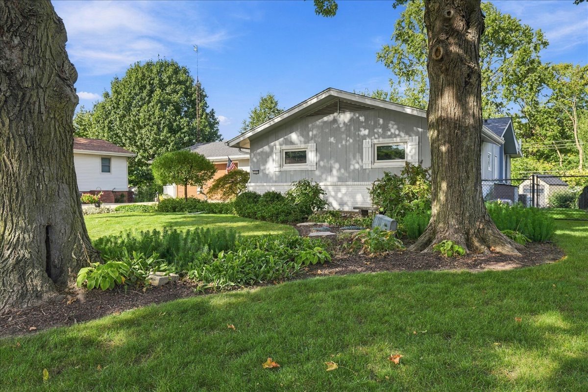 208 Mecherle Drive Property Photo 35