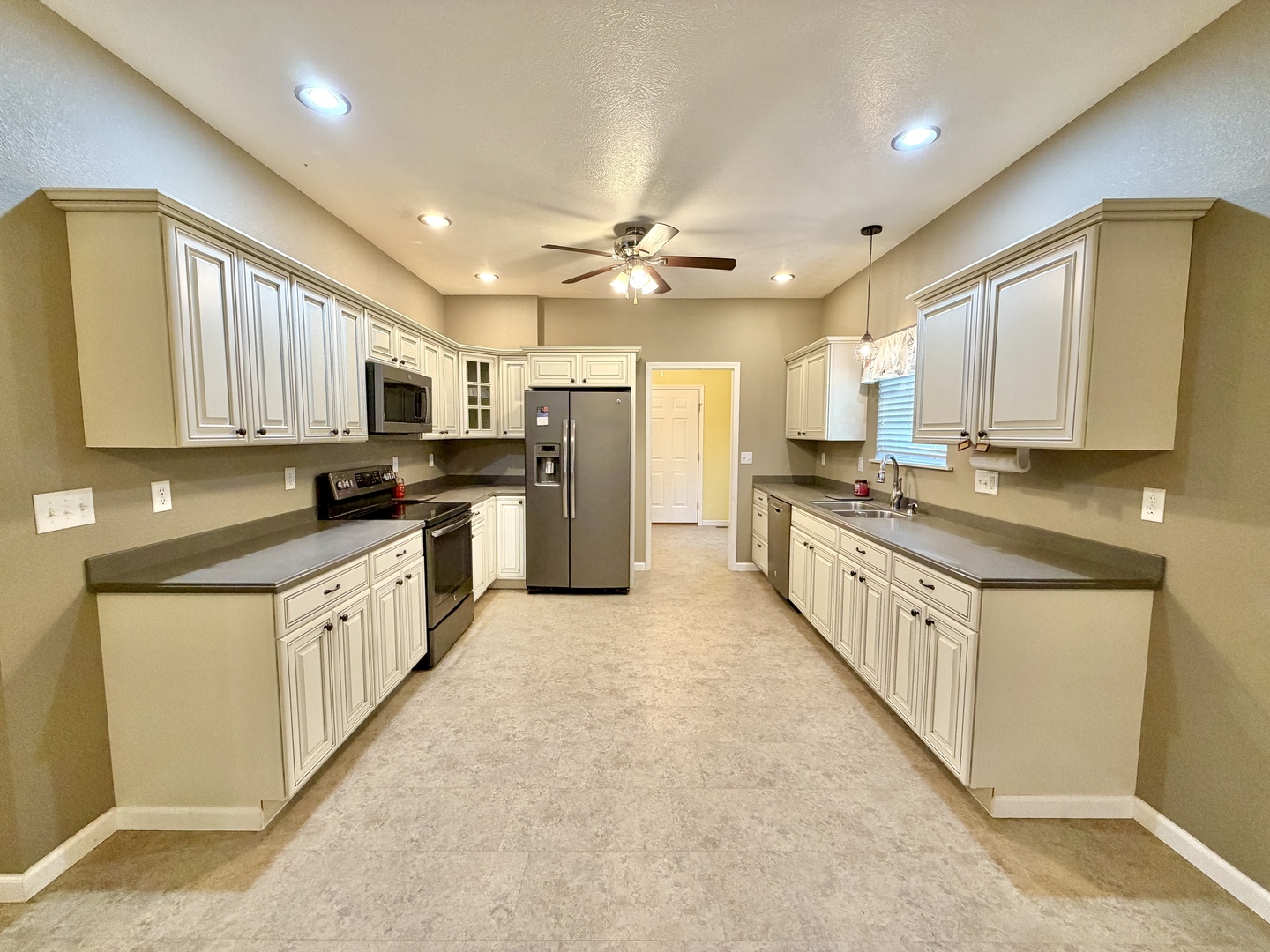 2806 Jones Street Property Photo 12