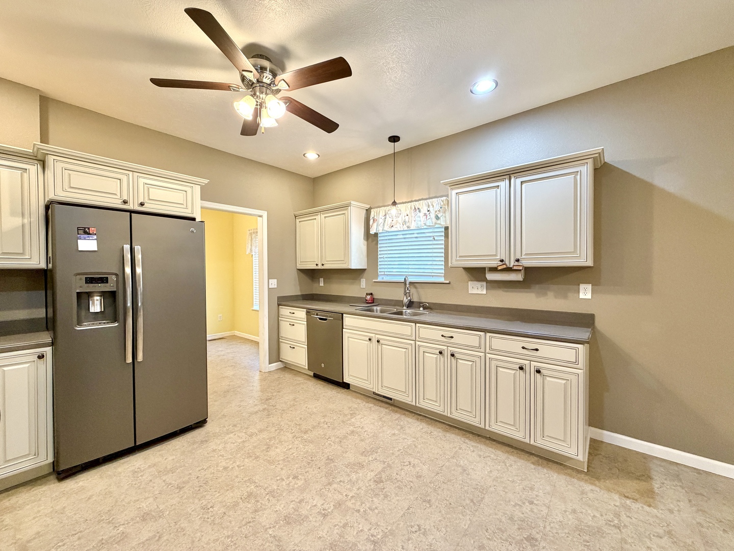 2806 Jones Street Property Photo 14
