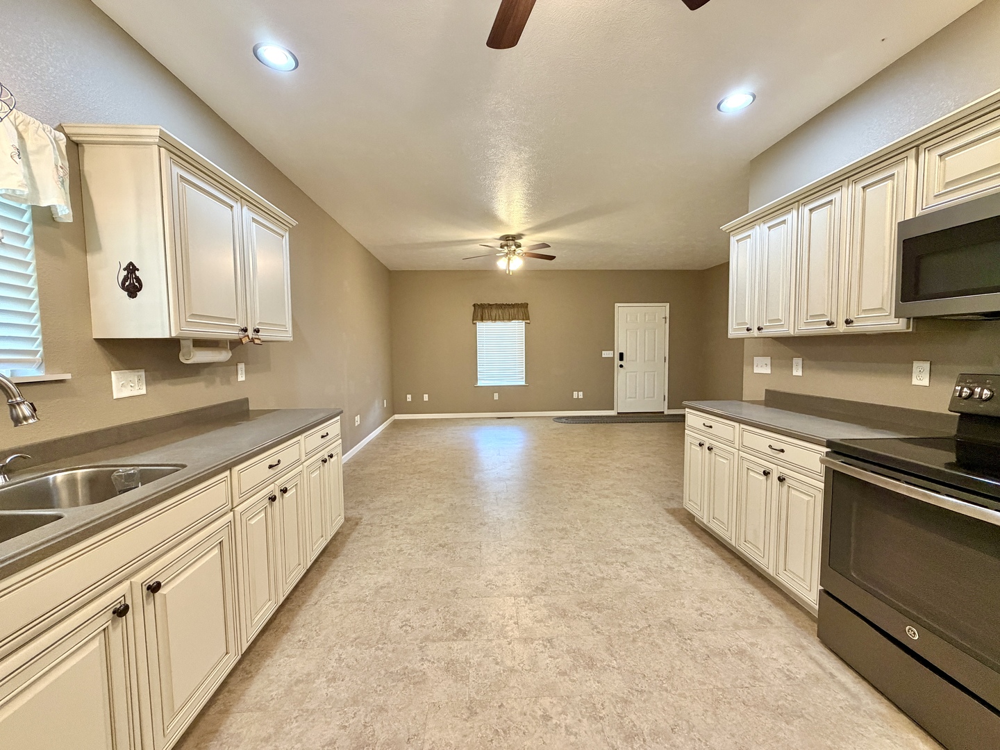 2806 Jones Street Property Photo 15