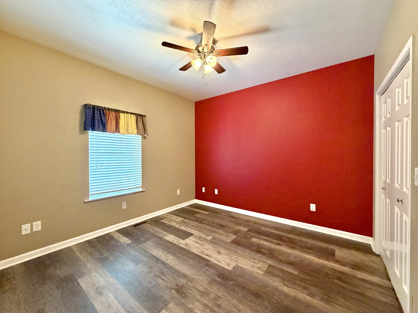 2806 Jones Street Property Photo 22