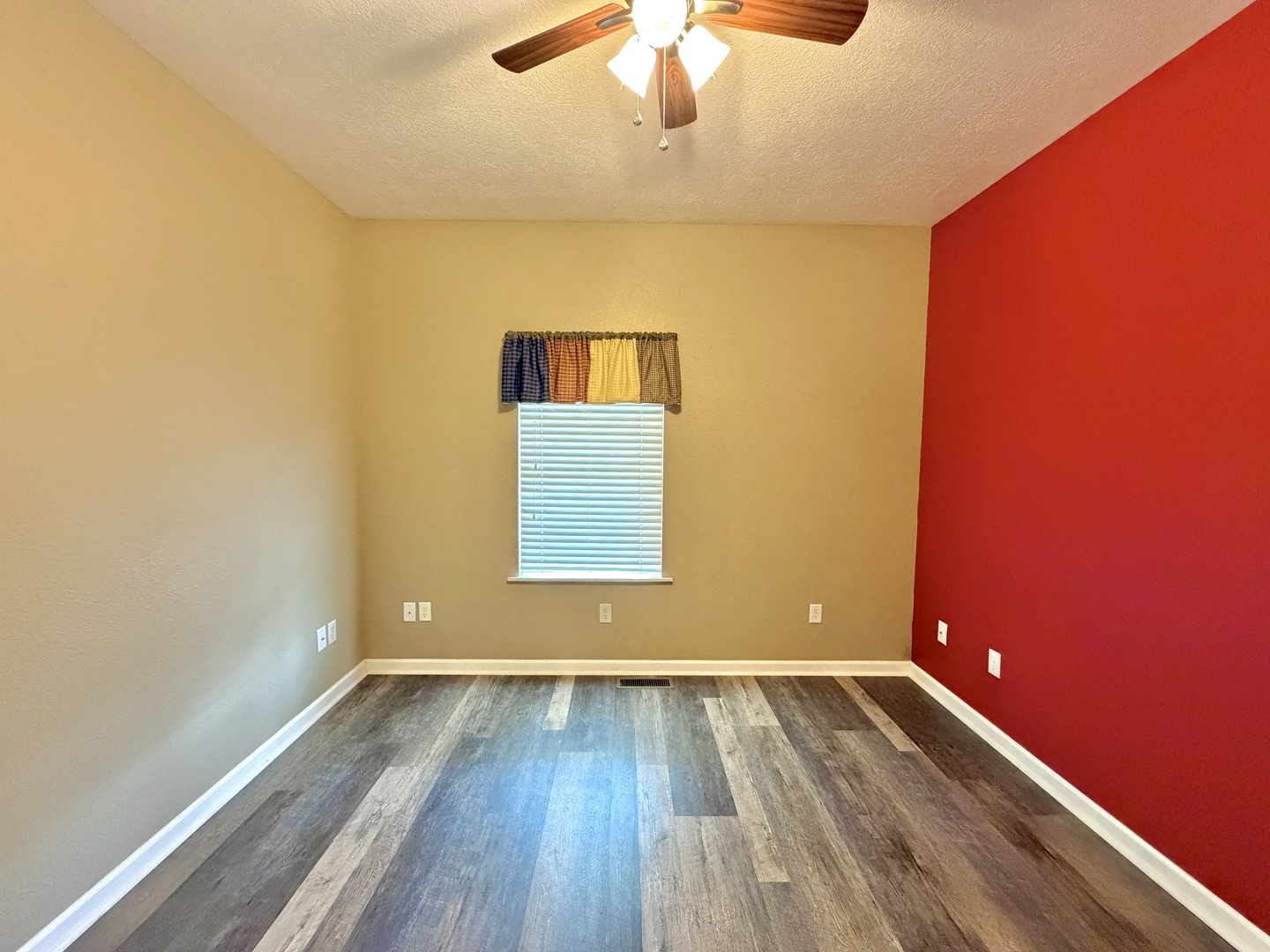 2806 Jones Street Property Photo 23