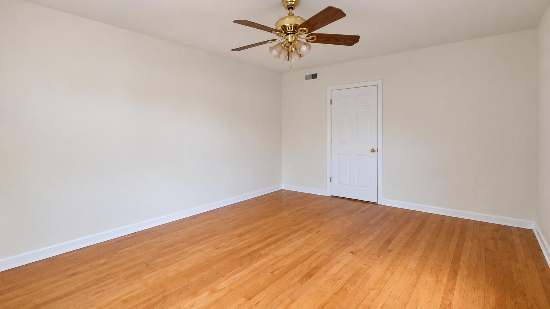 3560 W Cortland Street 2rw Property Photo 4