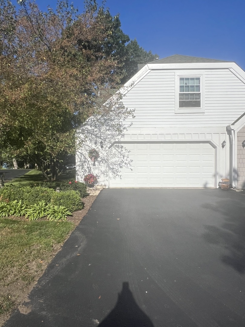 413 Country Lane Court Property Photo 1