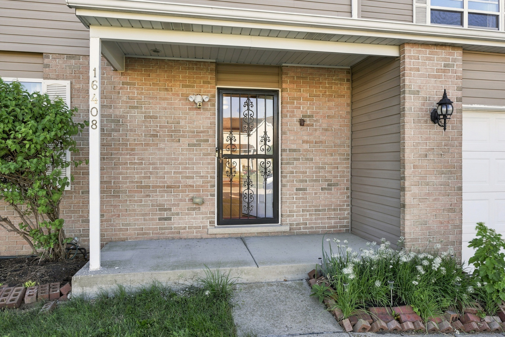 16408 Zausa Drive Property Photo 3