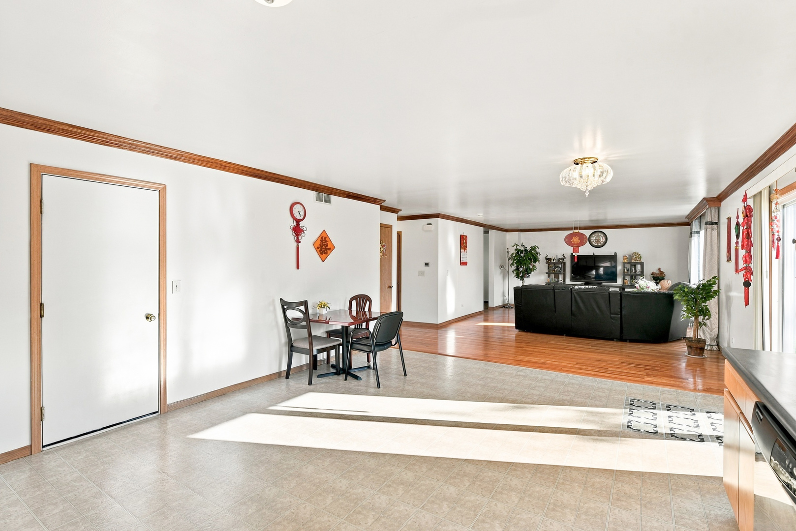 16408 Zausa Drive Property Photo 9