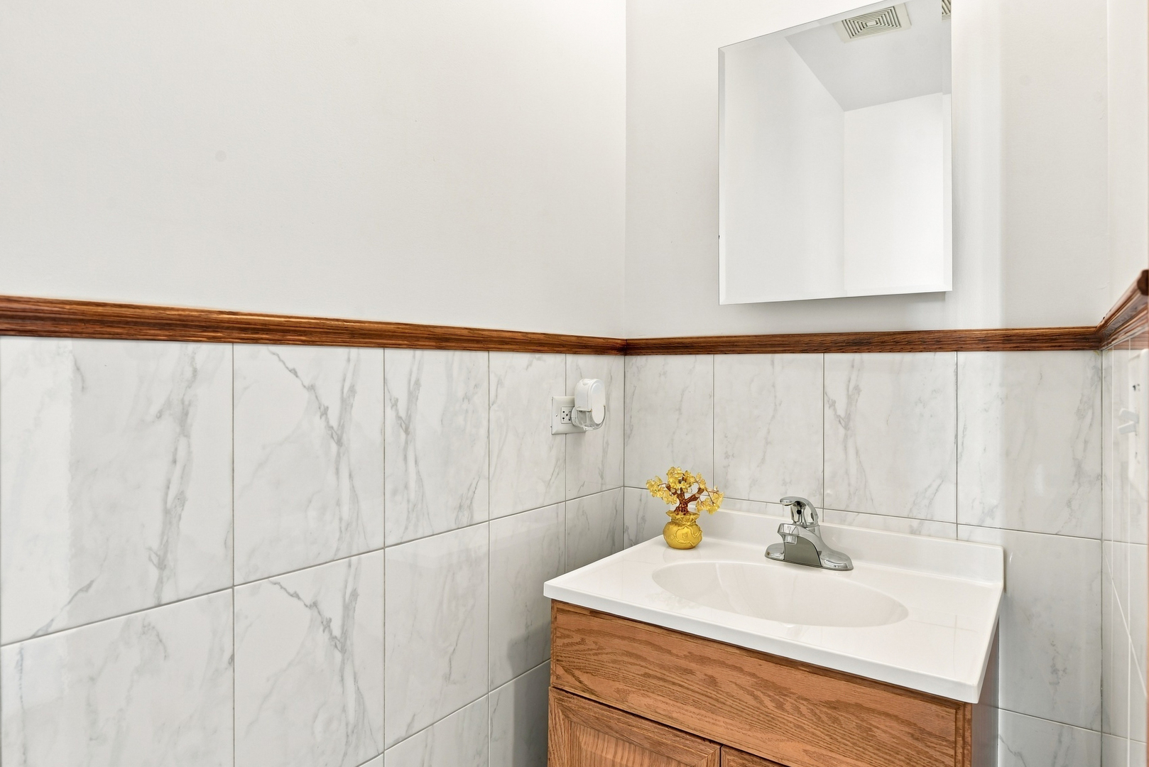 16408 Zausa Drive Property Photo 12