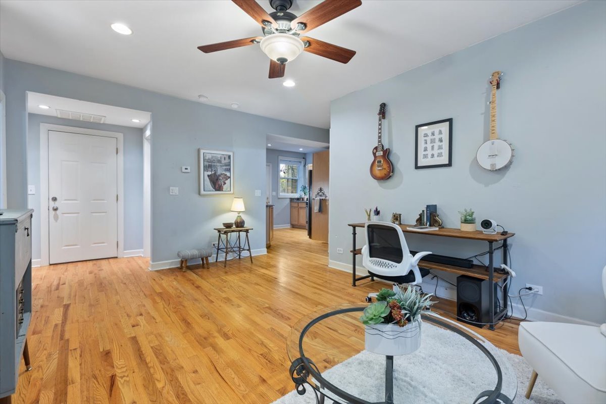 1531 W Rosemont Avenue 1n Property Photo 6