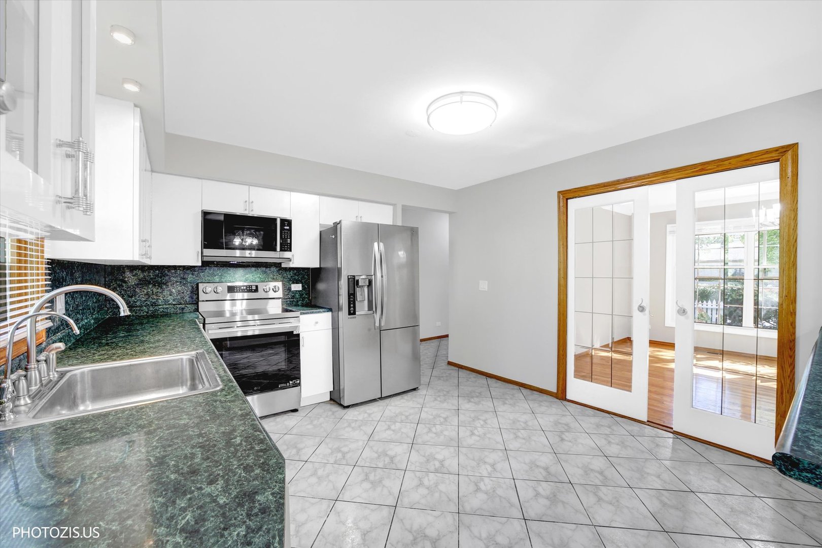 10 Mayflower Road Property Photo 14