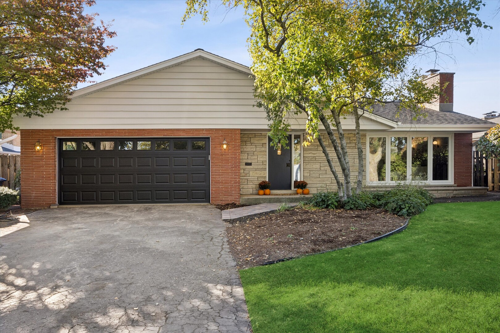 5 Larkspur Lane Property Photo 1