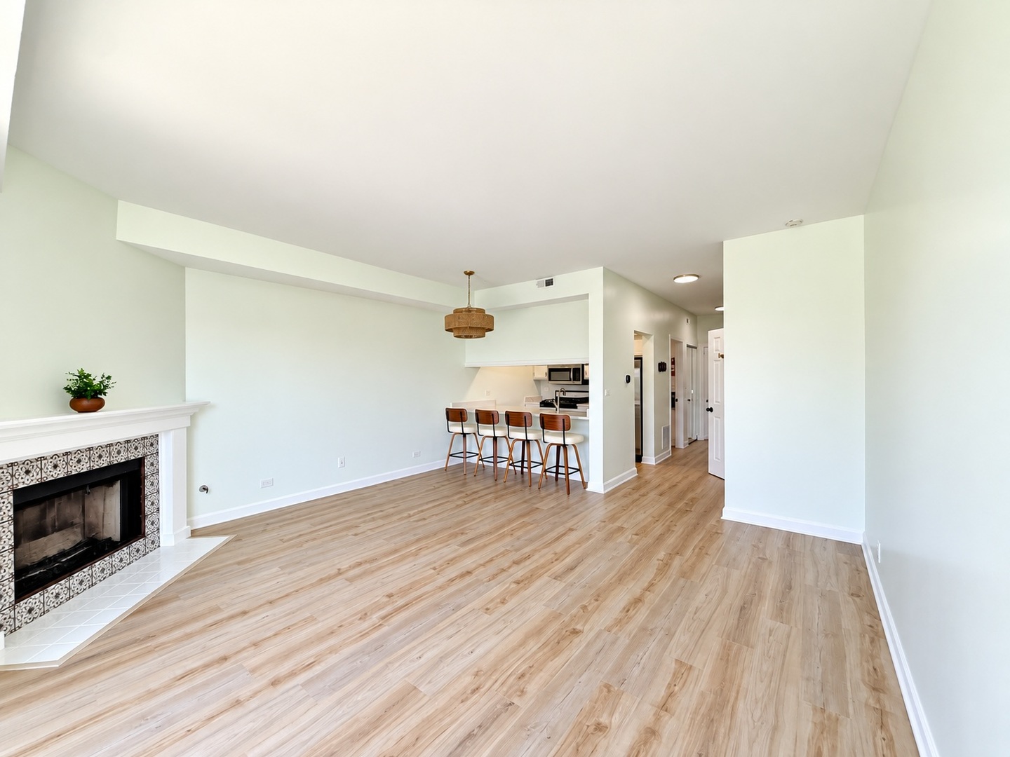 7818 Darien Lake Drive Property Photo 6