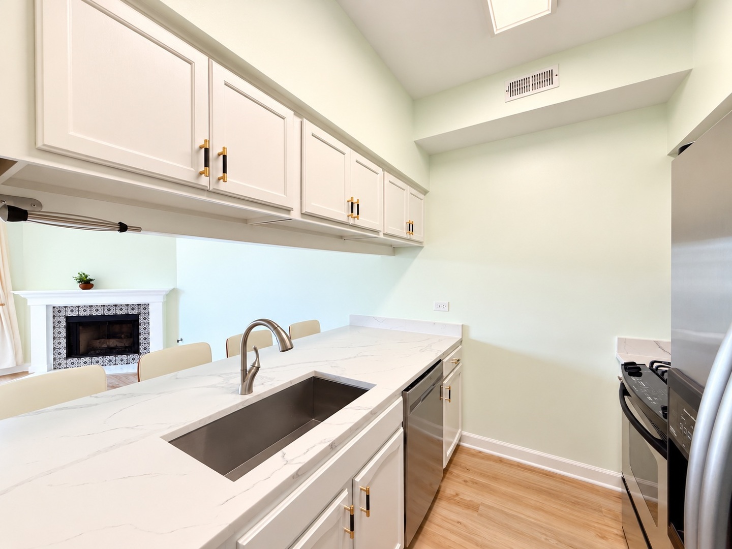 7818 Darien Lake Drive Property Photo 10