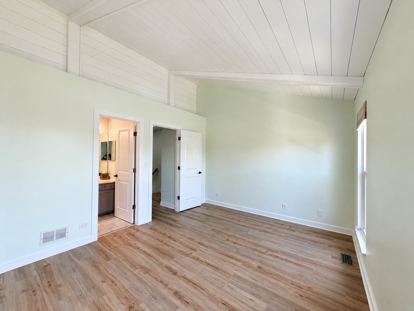 7818 Darien Lake Drive Property Photo 14