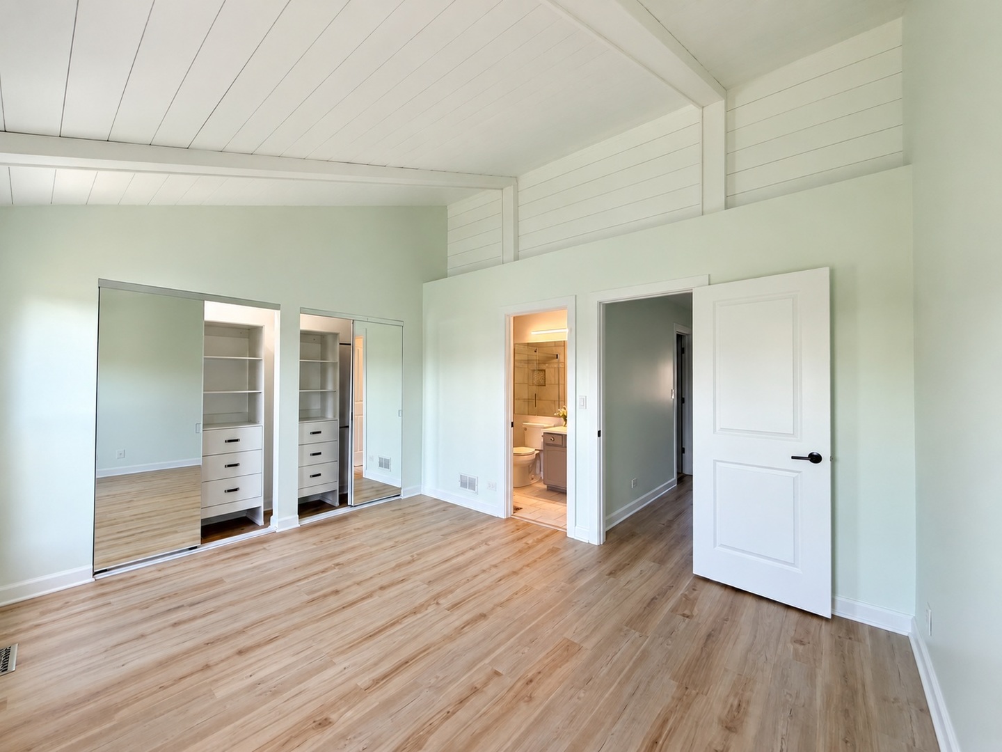 7818 Darien Lake Drive Property Photo 15