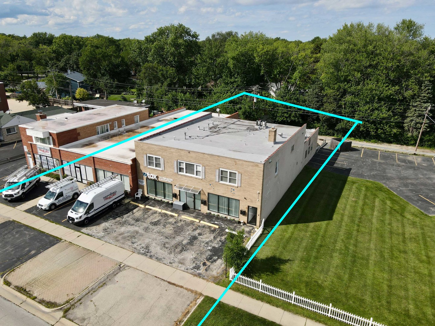 552 E Northwest Highway Property Photo 1