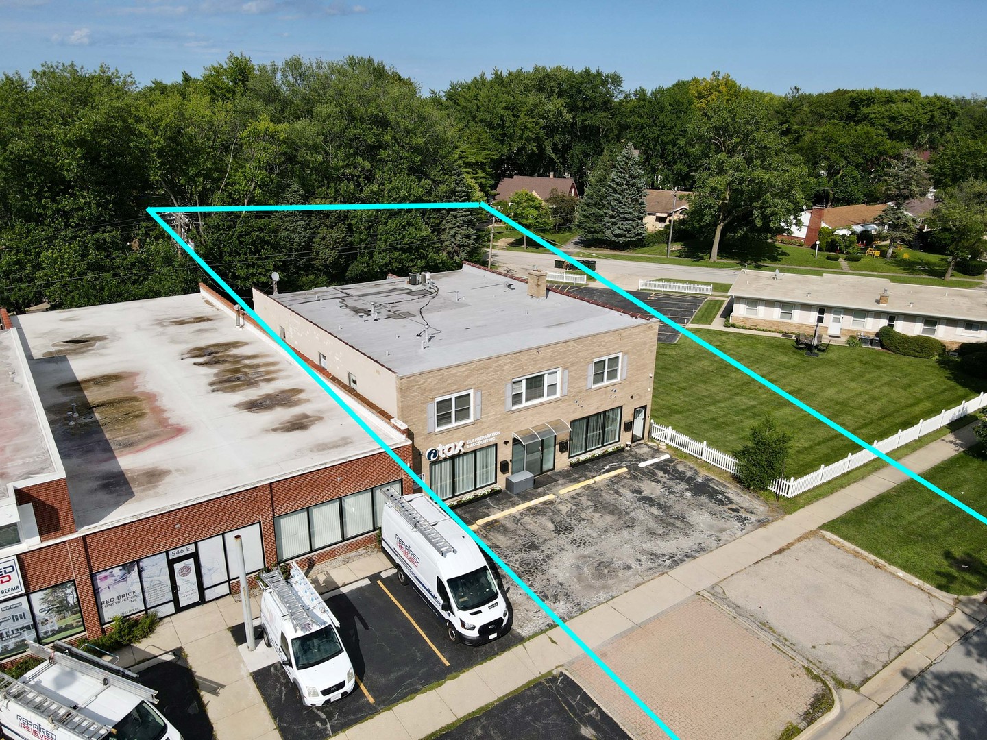 552 E Northwest Highway Property Photo 3