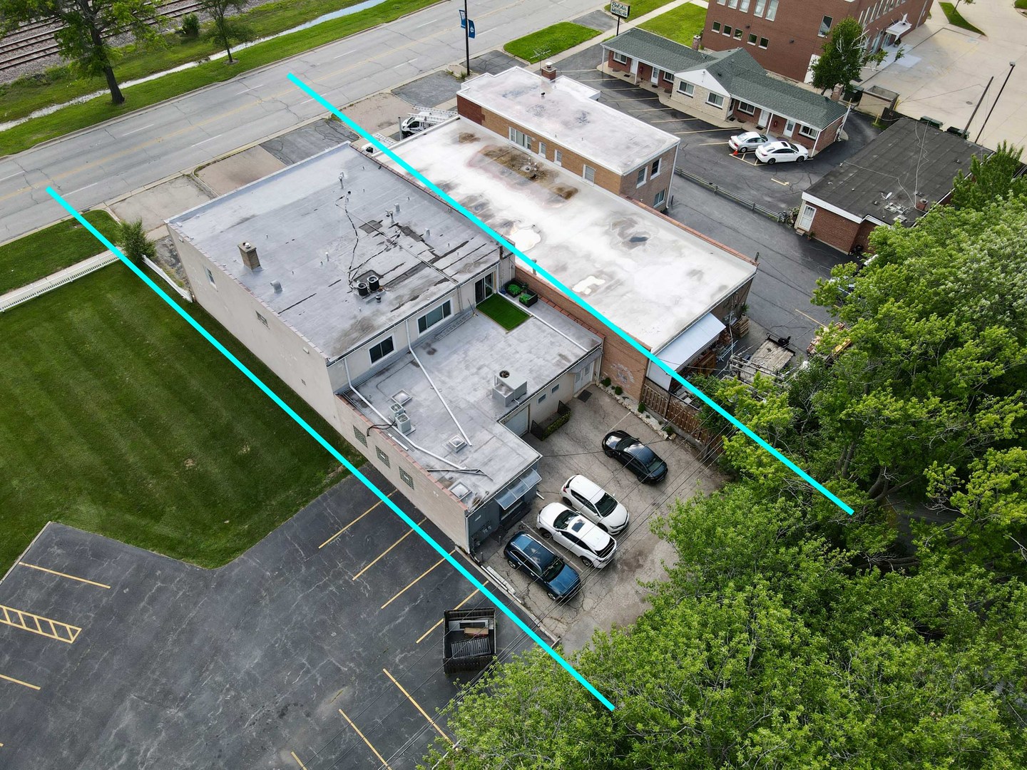 552 E Northwest Highway Property Photo 6