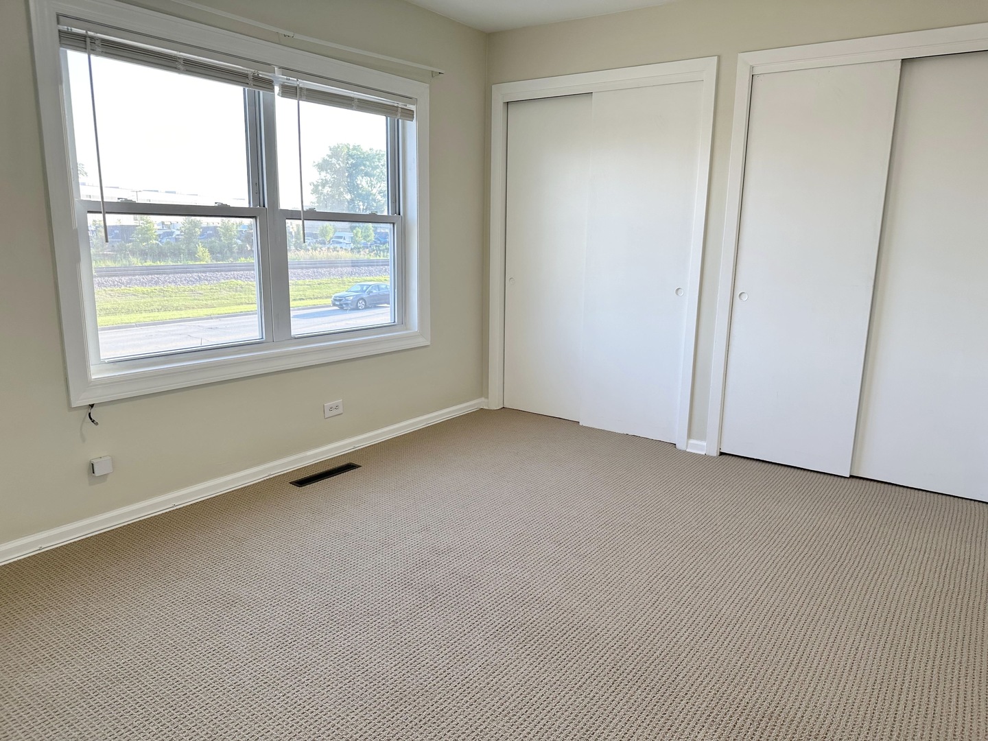 552 E Northwest Highway Property Photo 46