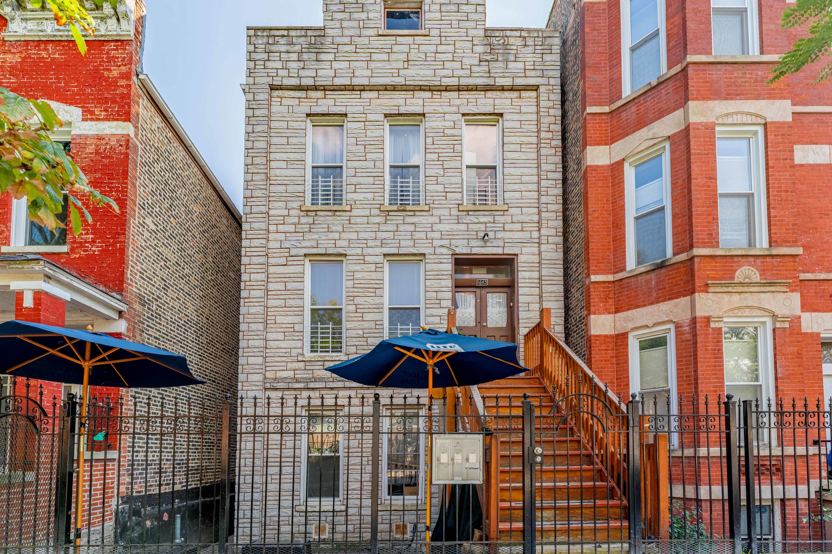 1643 W 19th Street Property Photo 1