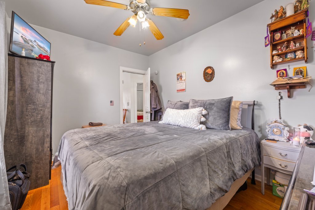 5349 W Fletcher Street Property Photo 12