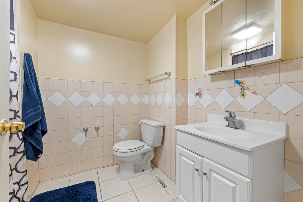 5349 W Fletcher Street Property Photo 19